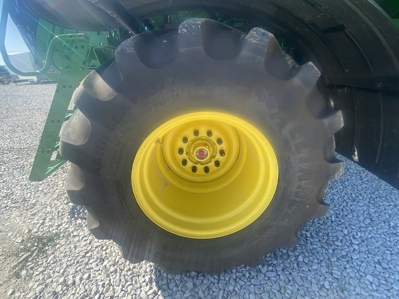 2023 John Deere 800R Image 22