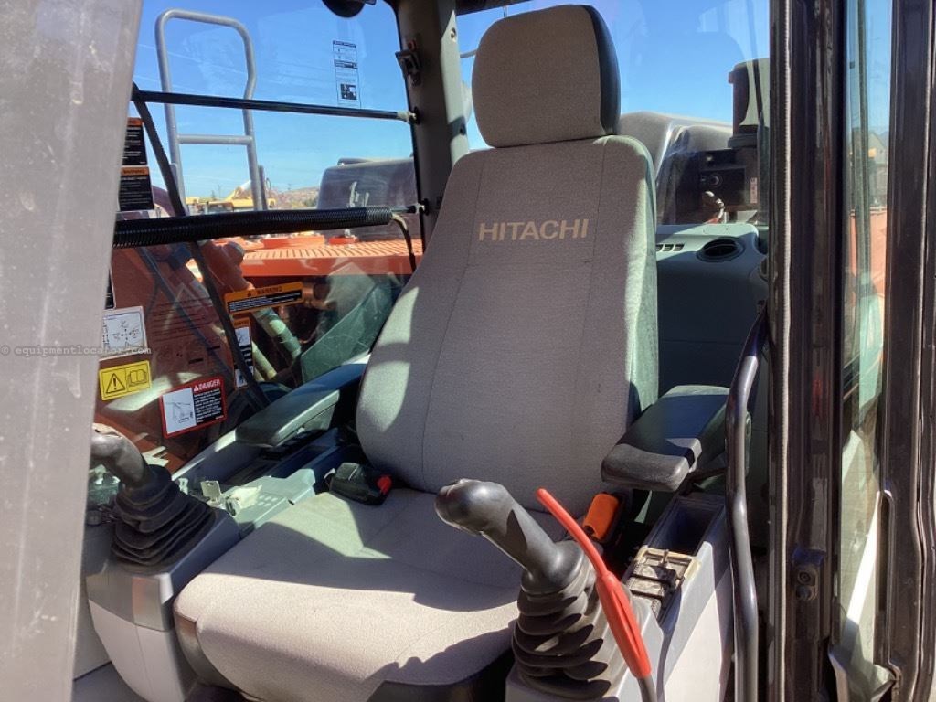 2021 Hitachi 210GLC Image 10