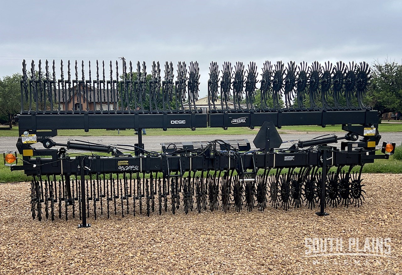 2023 Yetter 3530 Image 2