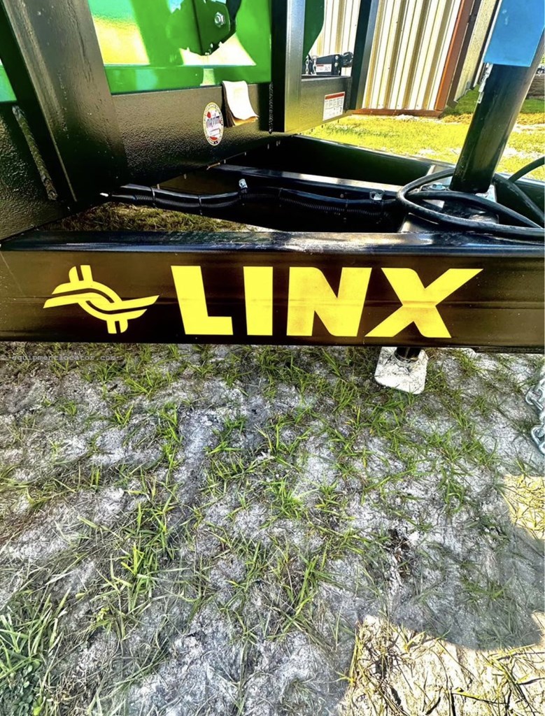 2024 John Deere 3025E Lawn & Garden Package Image 10