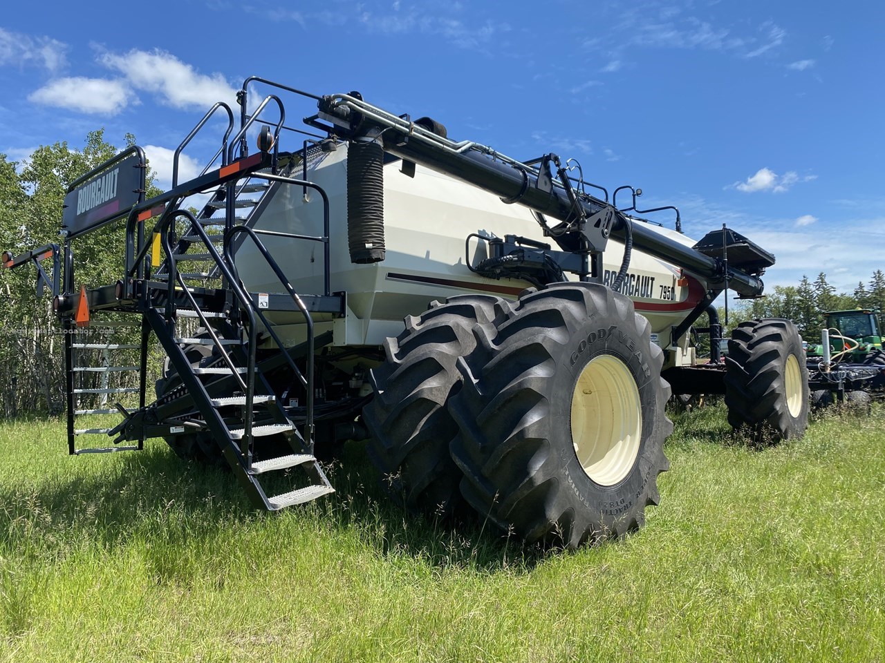 2014 Bourgault 7950 Image 4