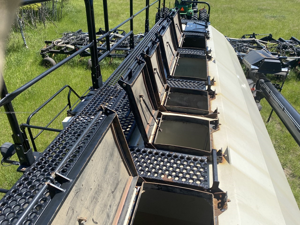 2014 Bourgault 7950 Image 41