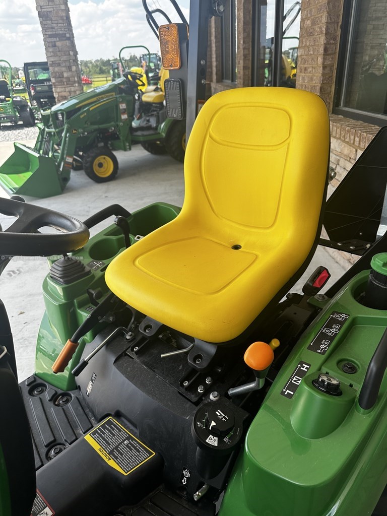 2024 John Deere 1023E 24HP HST Tractor, Loader & Bucket Image 6