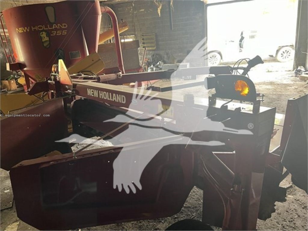 2020 New Holland 210 Image 4