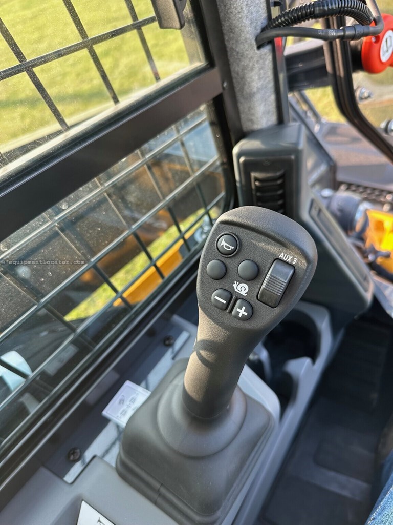 2026 John Deere 335 P Image 10