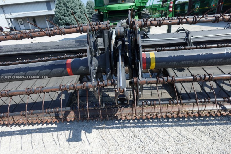 2018 MacDon D130 Image 4