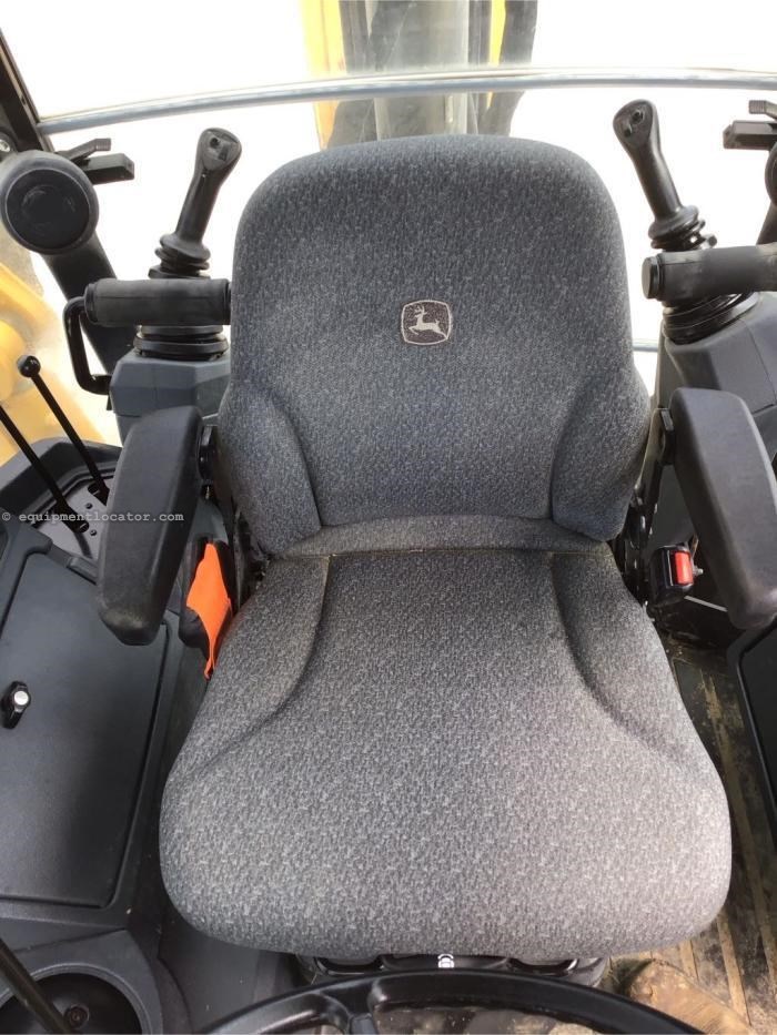 2023 John Deere 410L Image 10