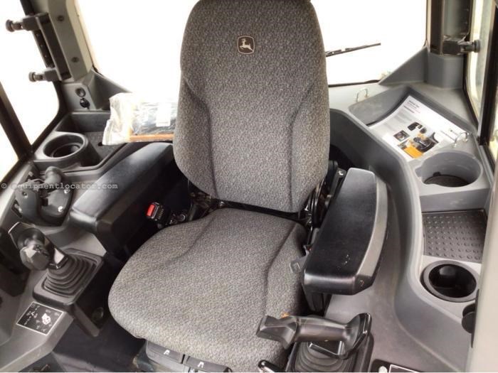 2023 John Deere 850L Image 10