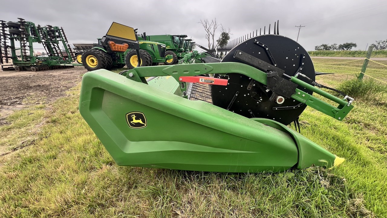 2024 John Deere HD45F Image 10