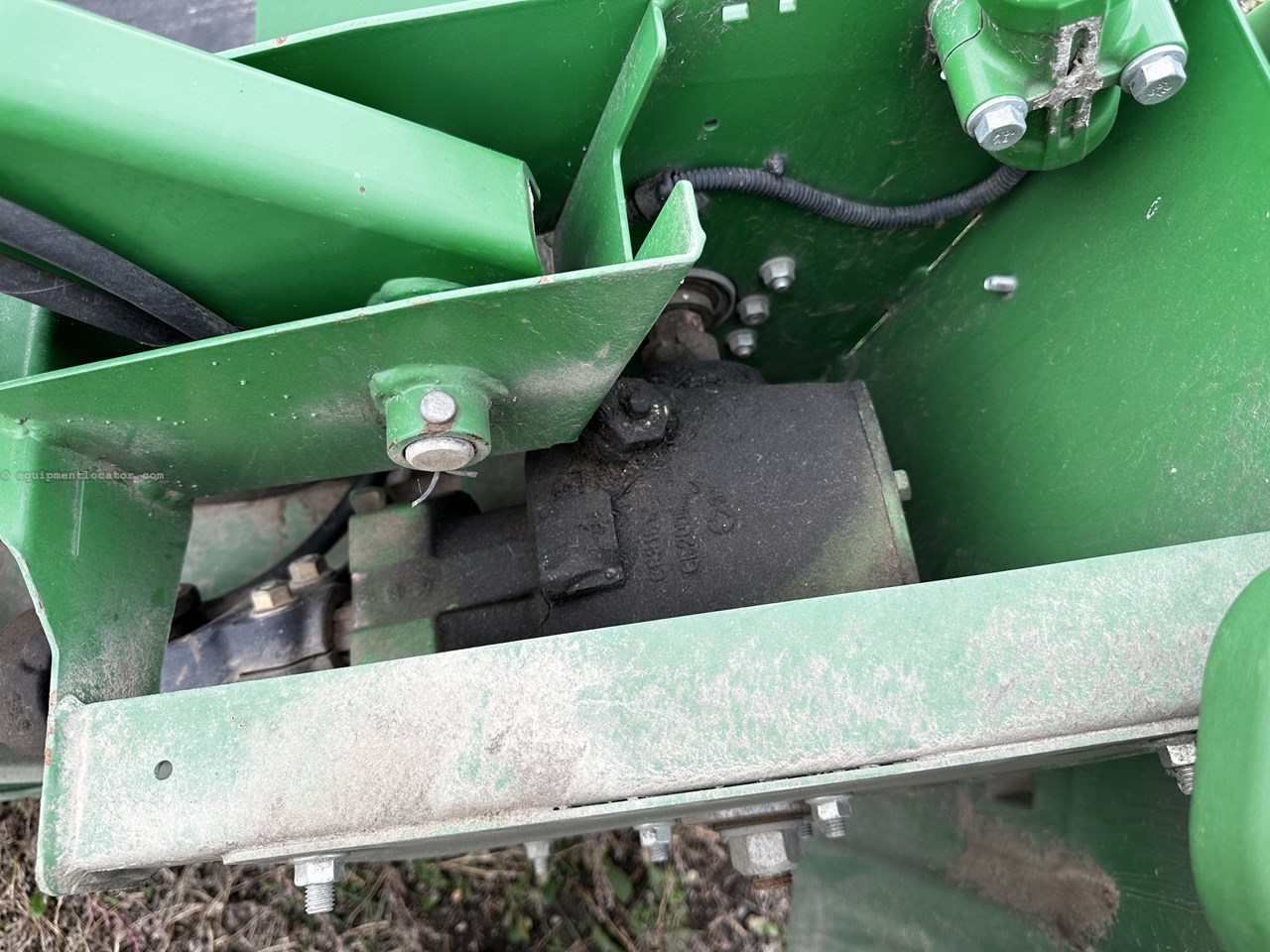 2015 John Deere 640FD Image 10