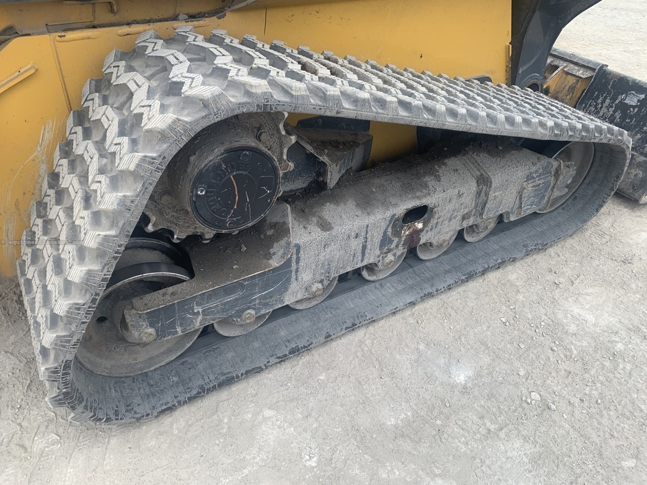 2021 John Deere 333G Image 10