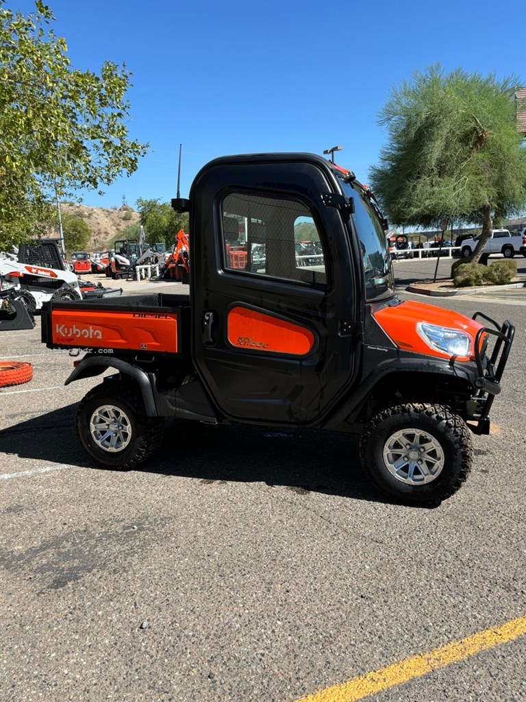 2024 Kubota RTV-X1100C Image 2