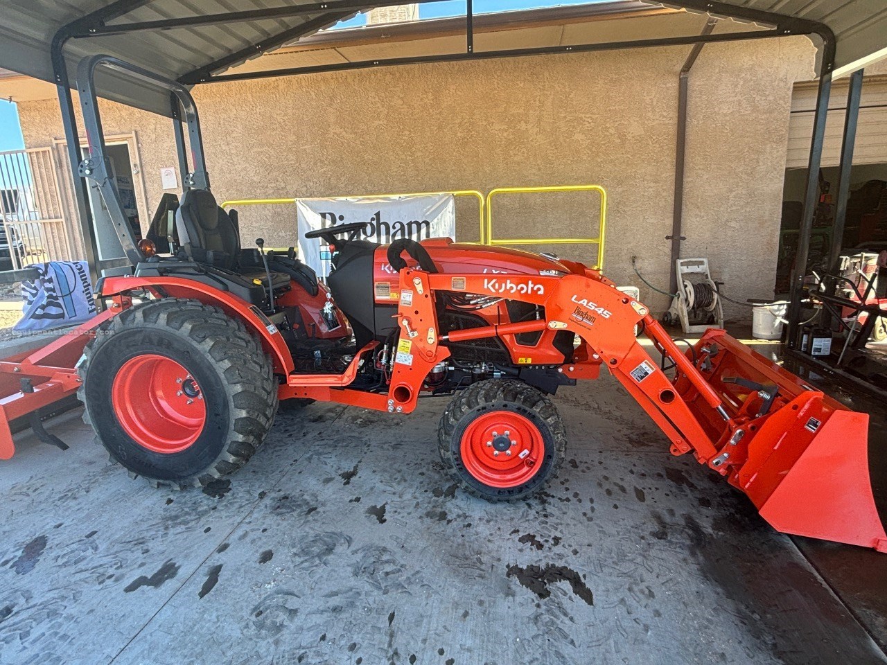 2024 Kubota LX3520HSD Image 2