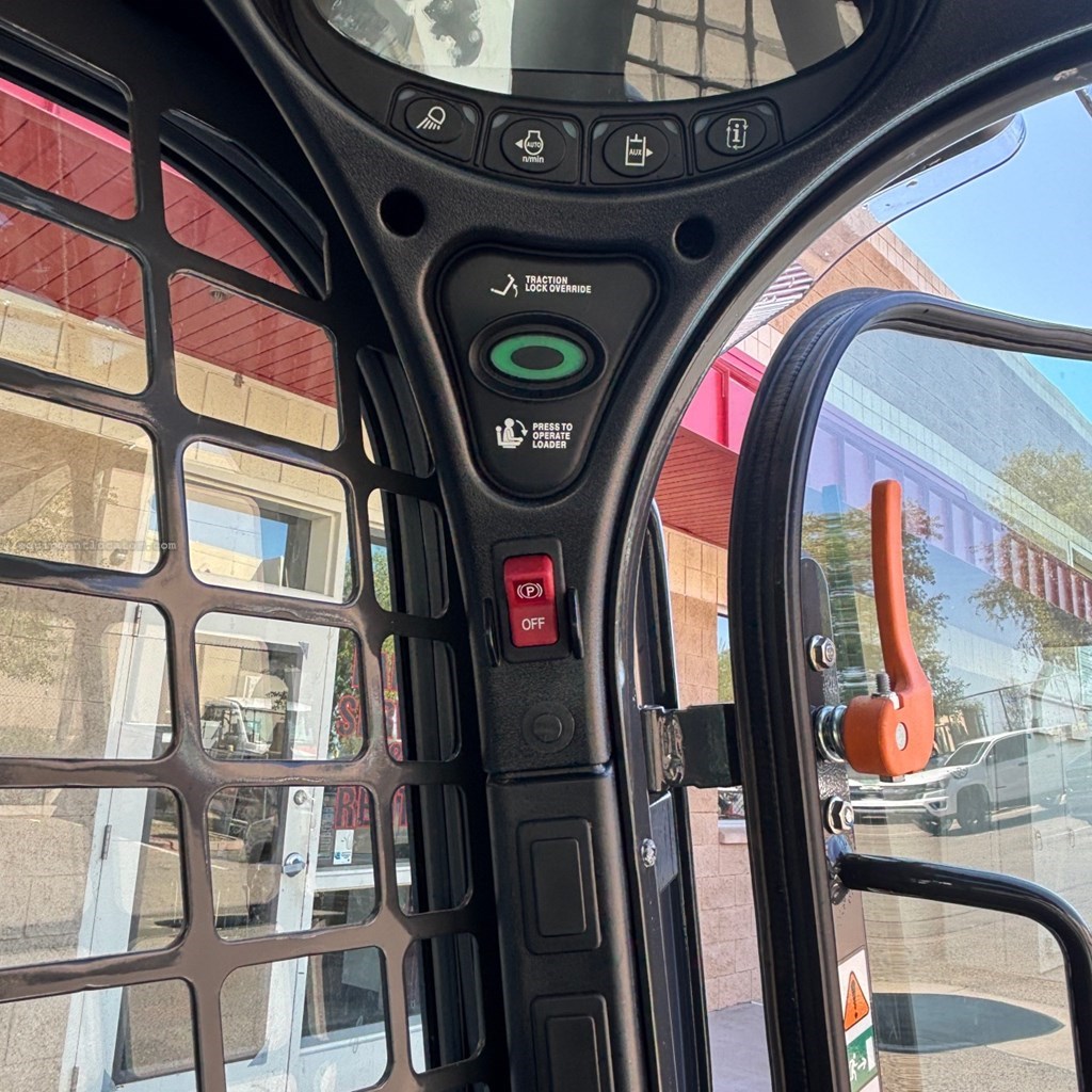 2024 Bobcat T595 Image 10