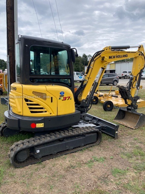 New Holland E37C Image 3