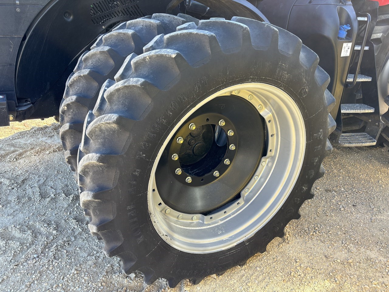 2018 Case IH 340 Image 2