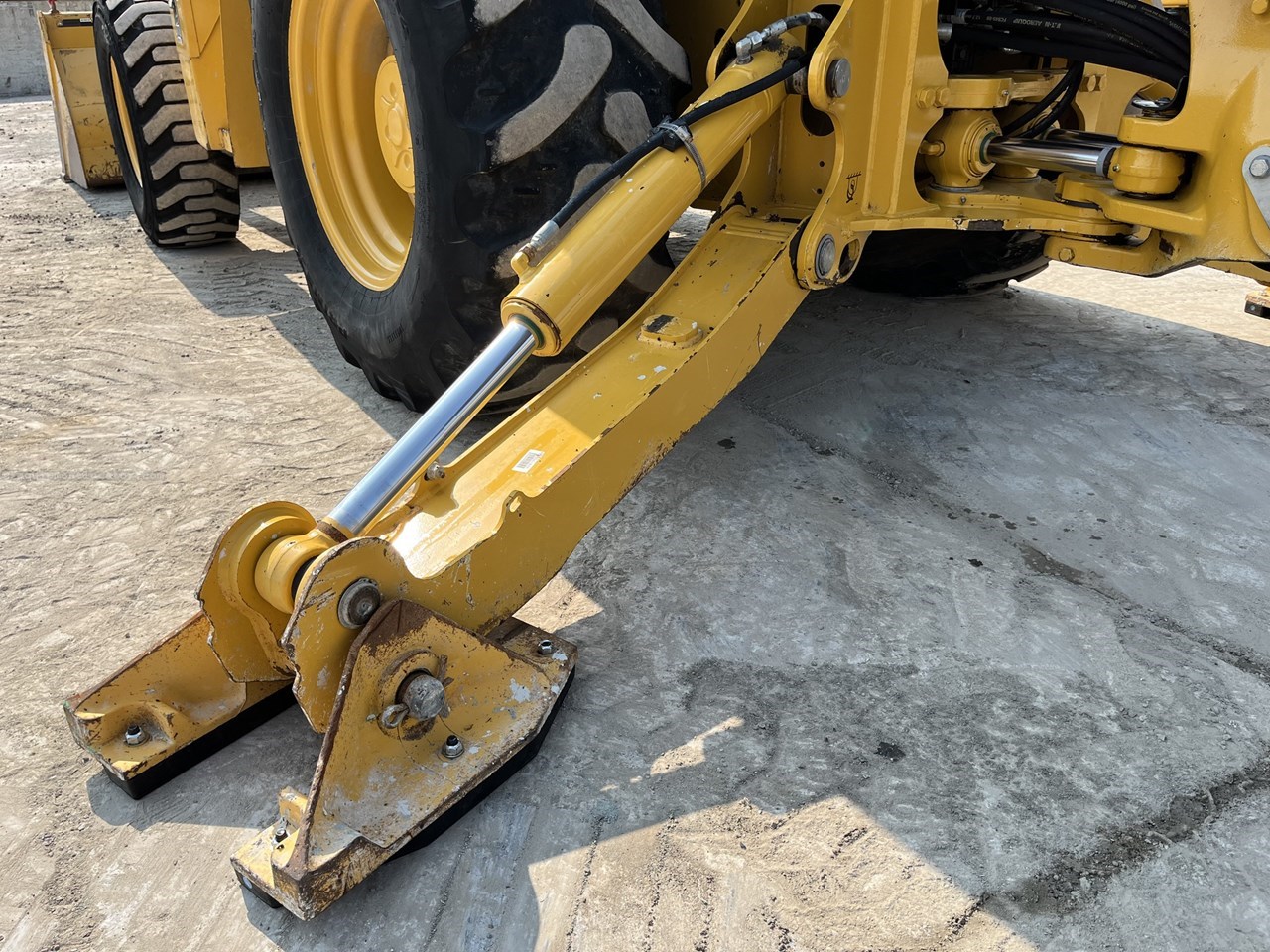 2021 John Deere 310SL Image 10