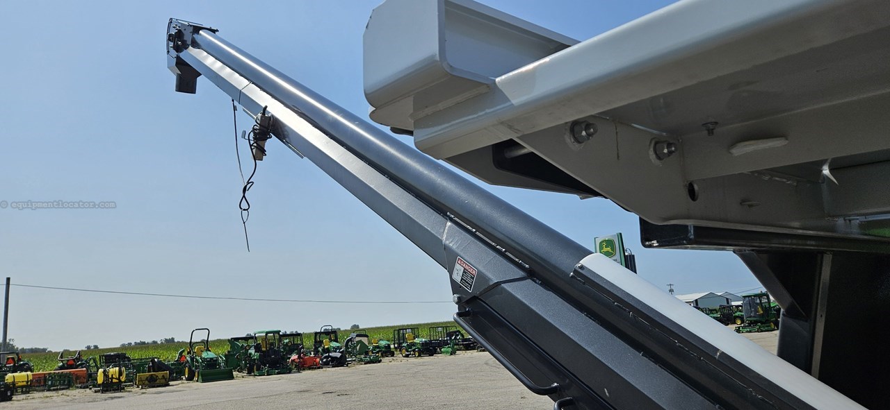 2024 Parker 1020 Image 16