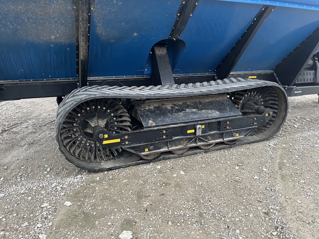 2014 Kinze 1500 Image 10