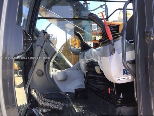 2023 John Deere 245 P Image 10