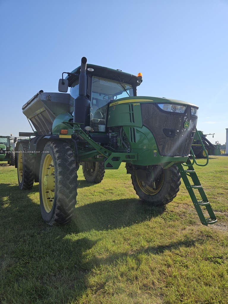 2017 John Deere R4045 Image 2