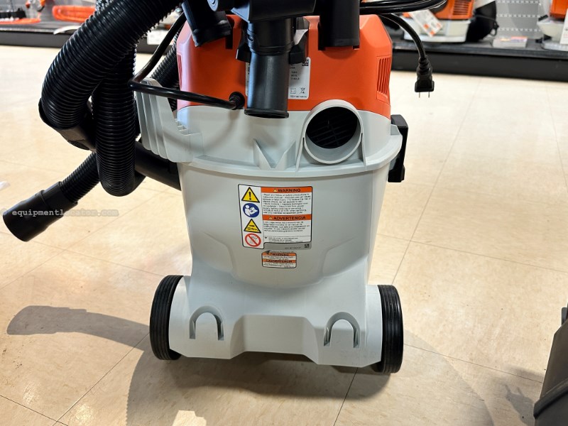 Stihl SE 33 Wet / Dry Vacuum Image 4