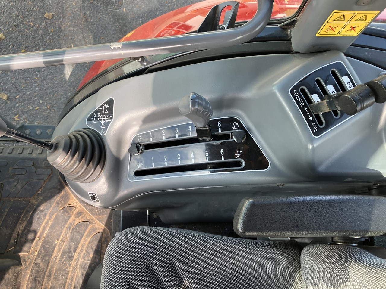 2020 Massey Ferguson 1760M Image 33