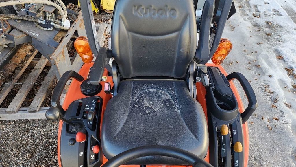 2017 Kubota BX2680TV Image 6