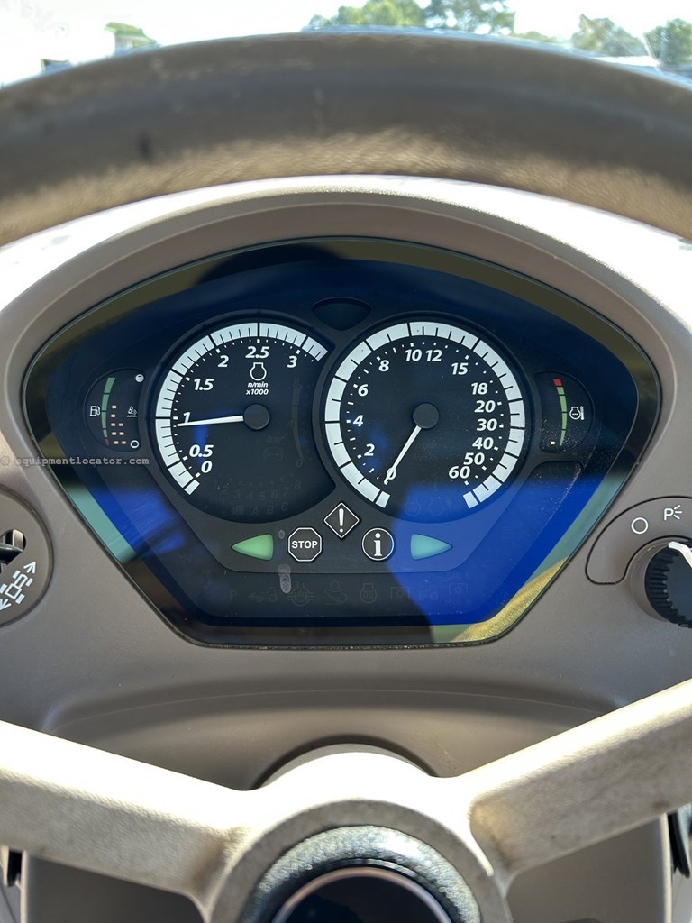 2017 John Deere 6155R Image 10