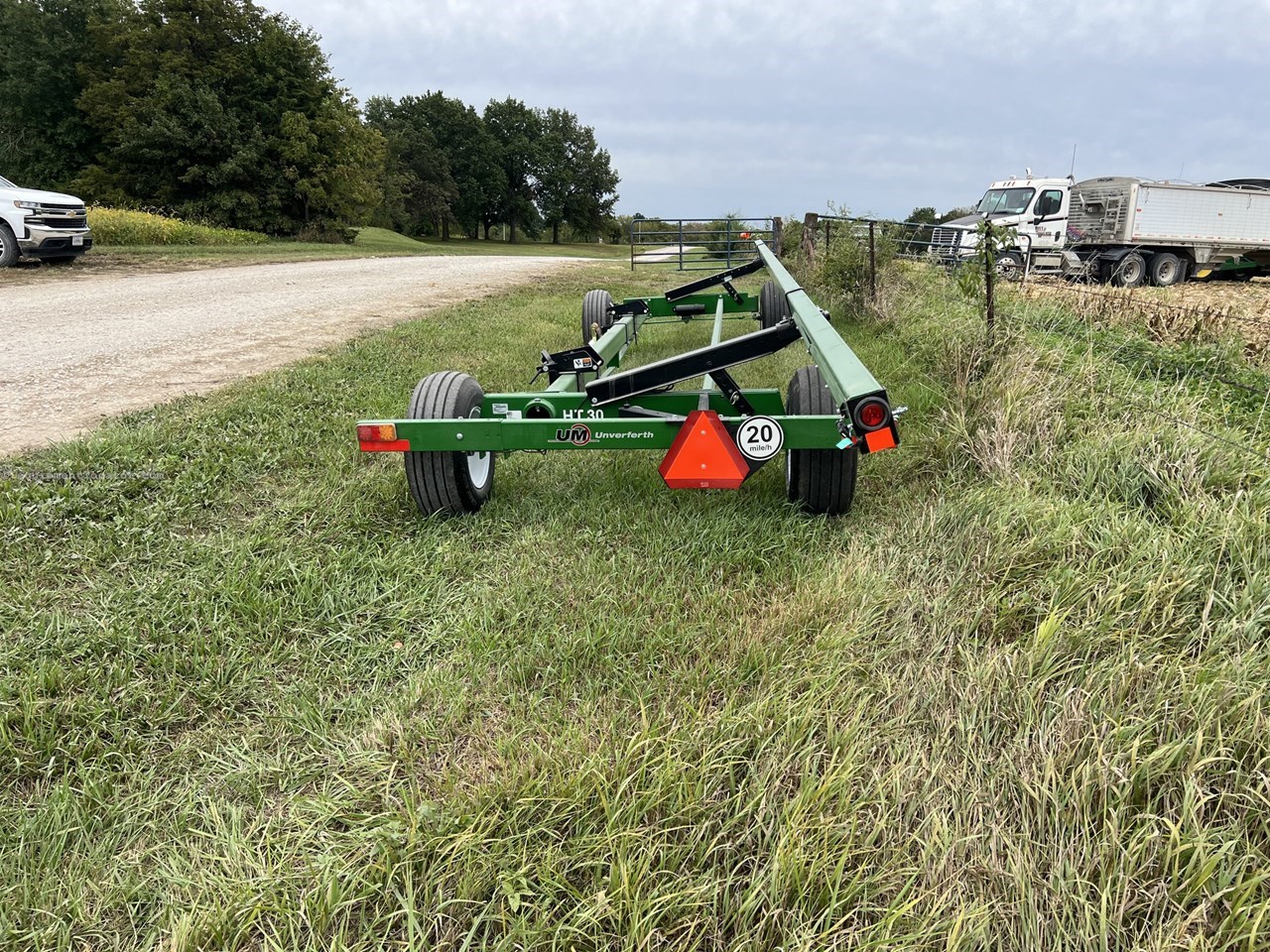 2023 Unverferth HT-30 Image 10