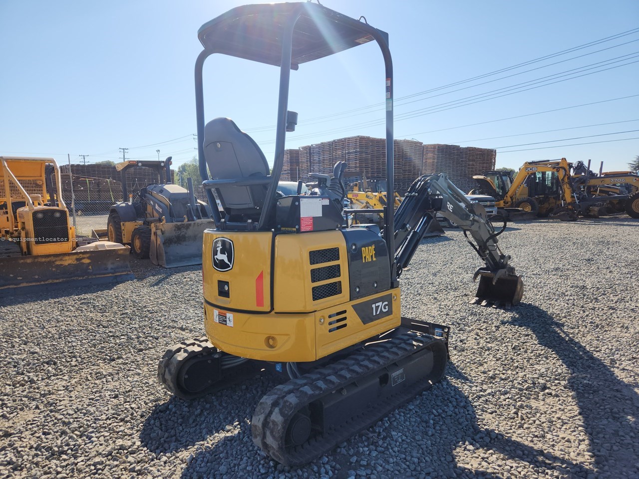 2022 John Deere 17G Image 10