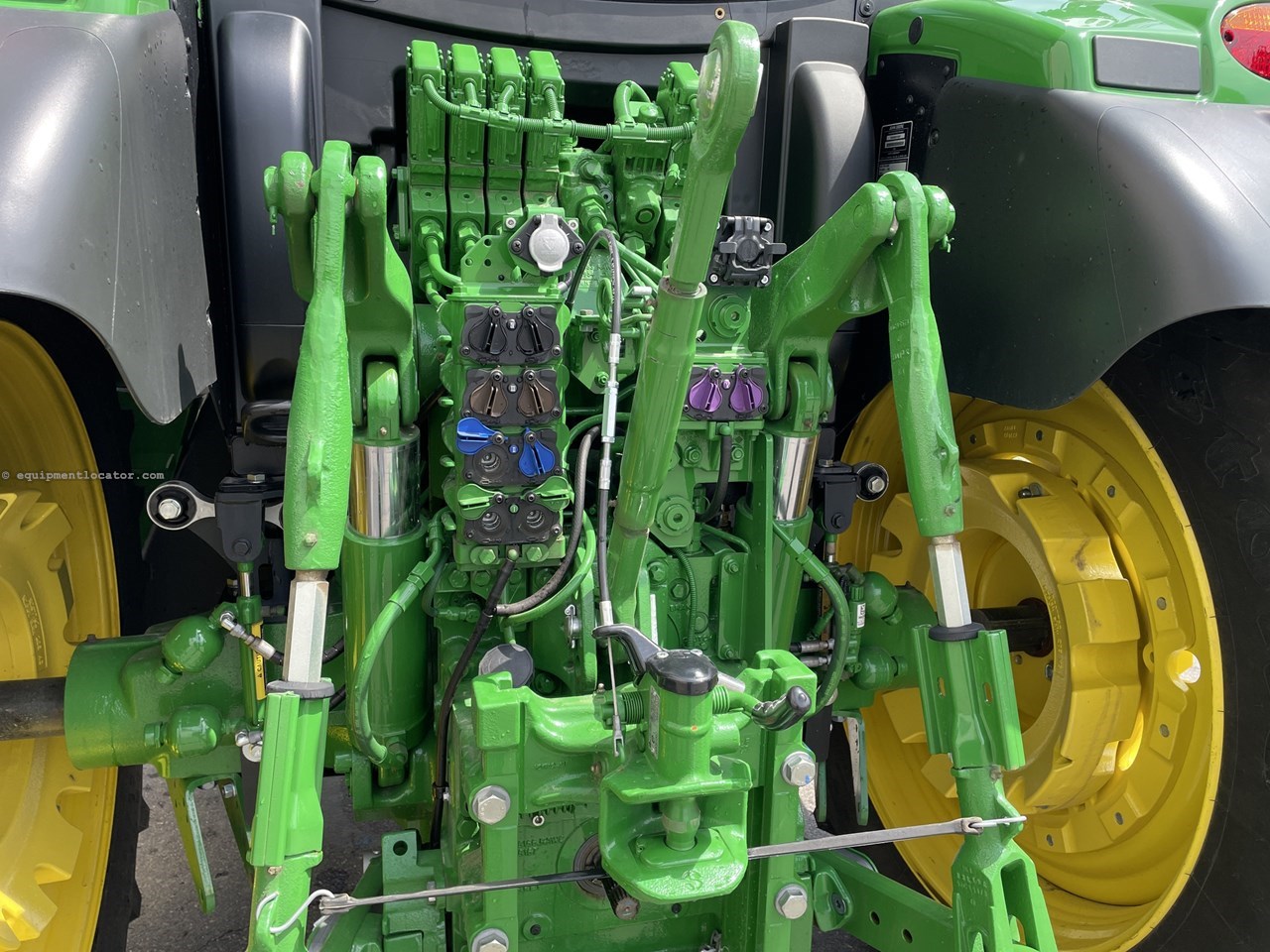 2023 John Deere 6R 165 Image 10