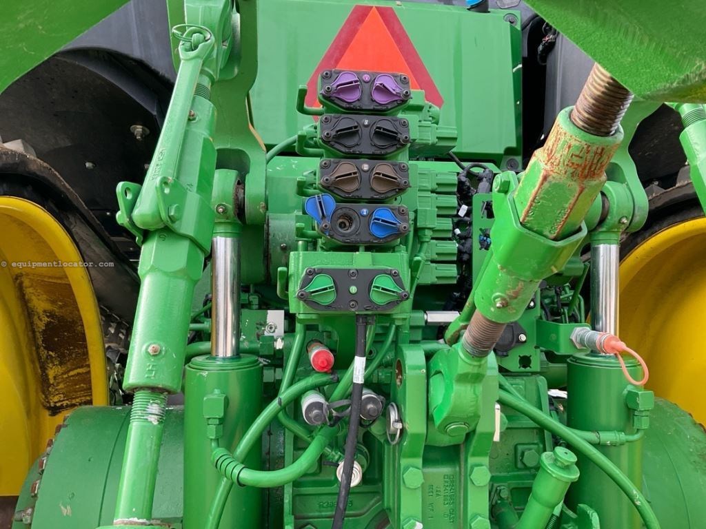 2022 John Deere 8RT 370 Image 10