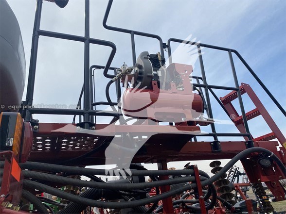 2023 Case IH 2150 Image 10