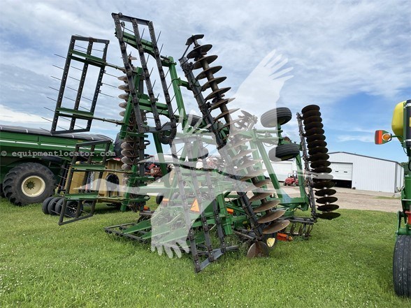 John Deere 637 Image 4