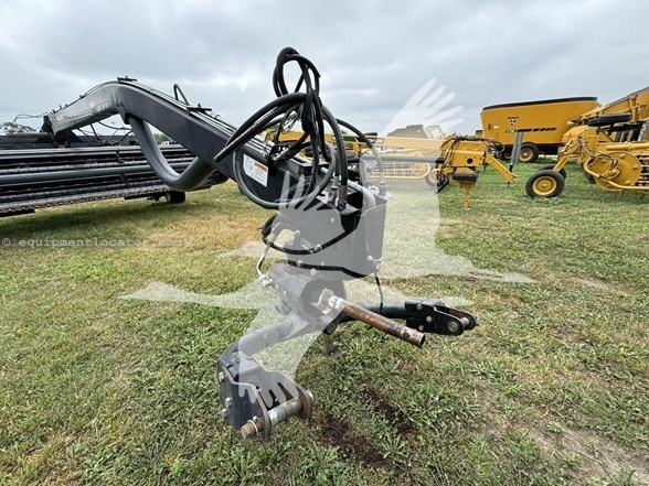 2011 MacDon A30-D Image 2