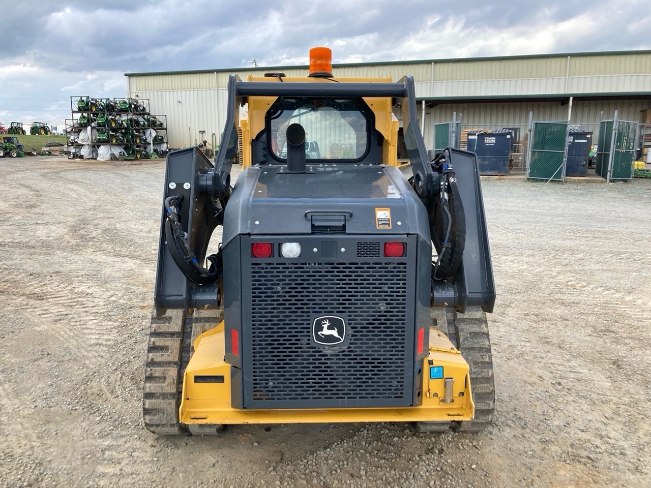 2023 John Deere 331G Image 10