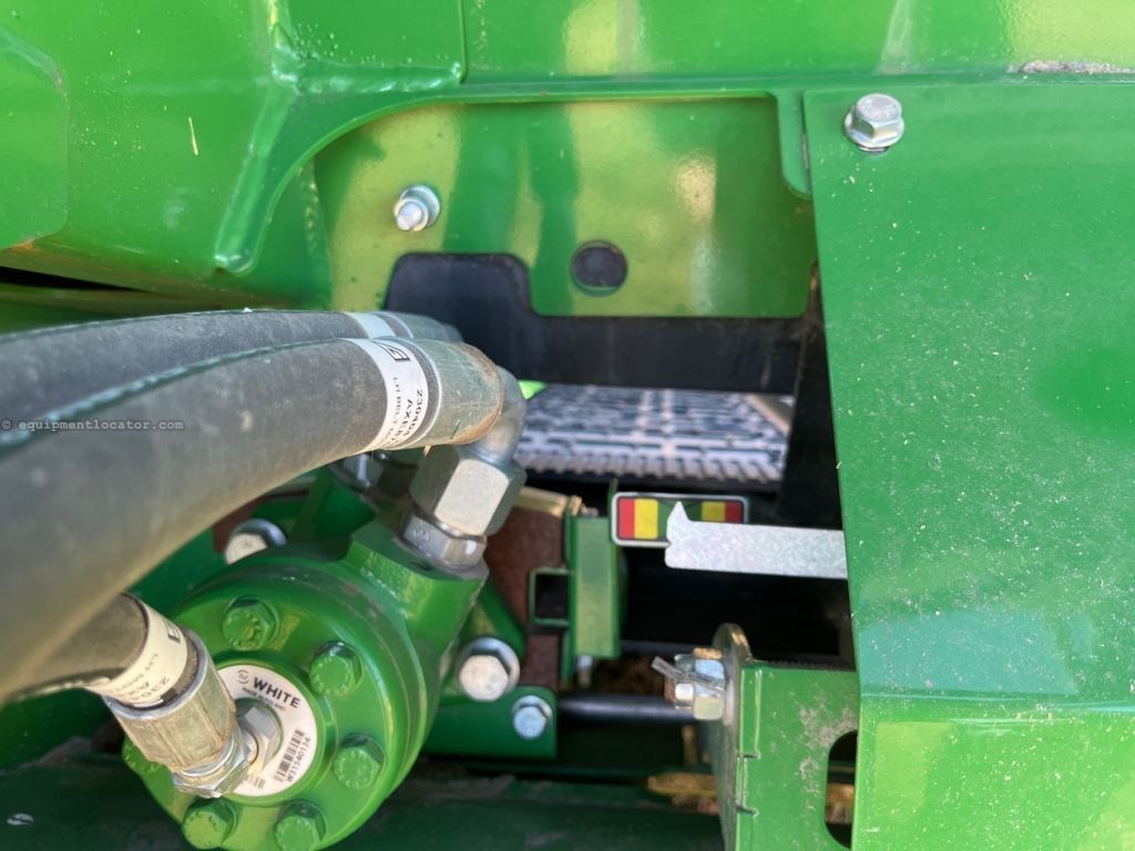 2023 John Deere HD40F Image 10