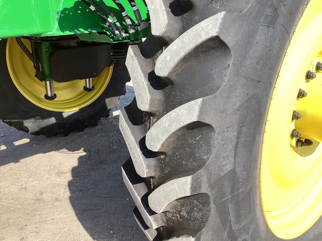 2024 John Deere 600R Image 10