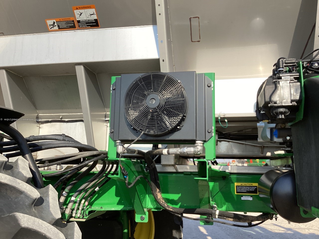 2024 John Deere 600R Image 10