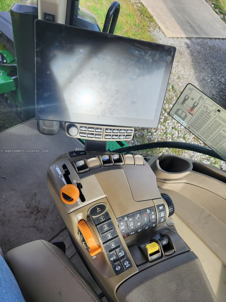 2024 John Deere 8RX 340 Image 10