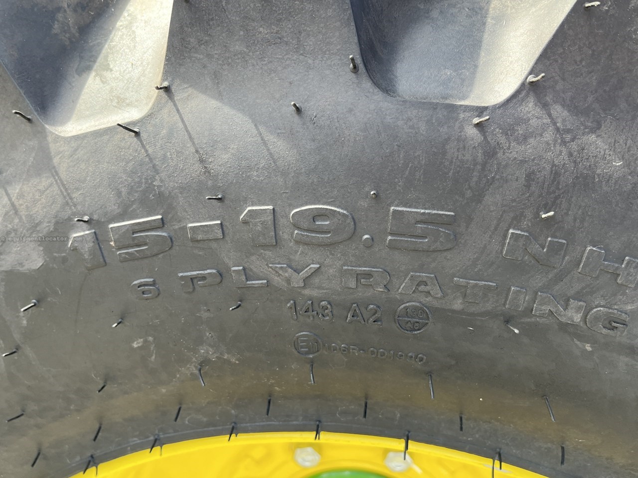 2022 John Deere 3039R Image 10