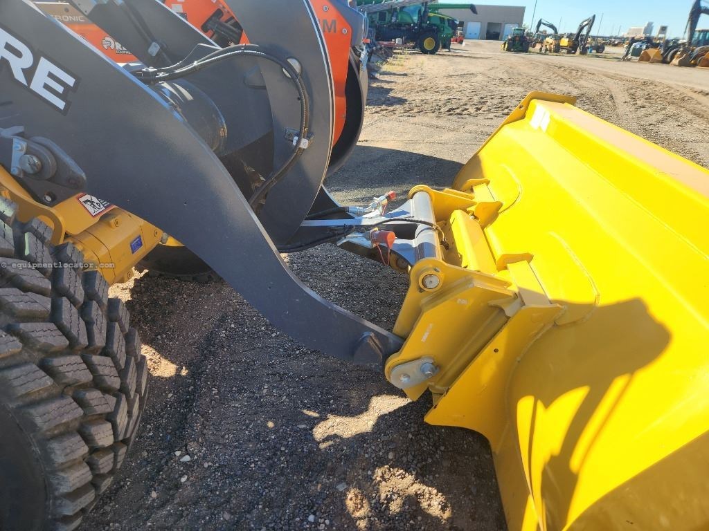 2024 John Deere 324P Image 10