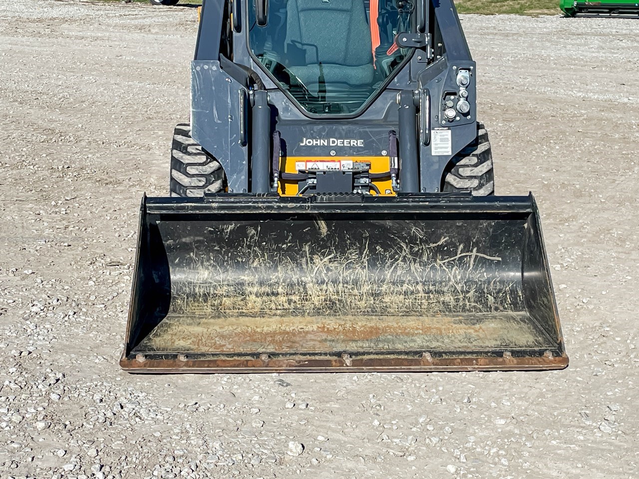 2023 John Deere 318G Image 10