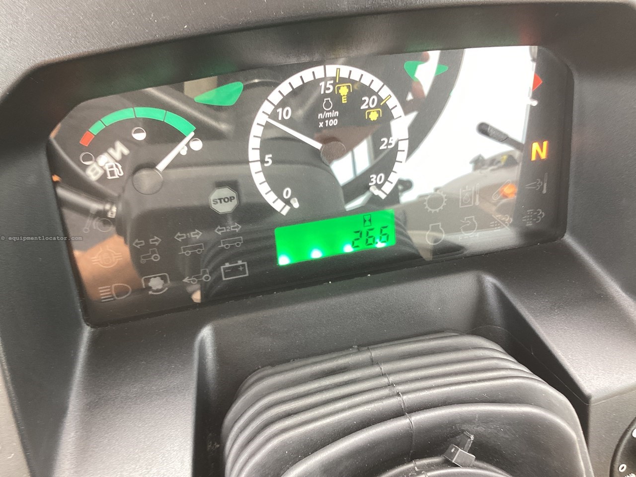 2024 John Deere 5067E Image 10