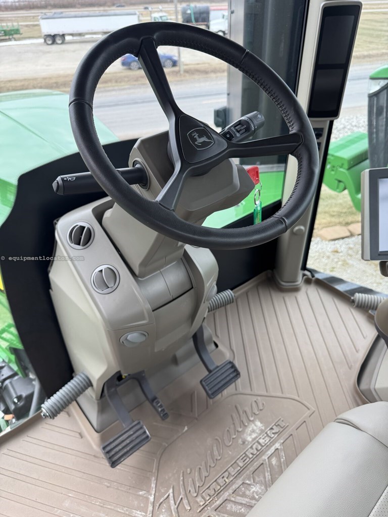 2023 John Deere 9RT 570 Image 10