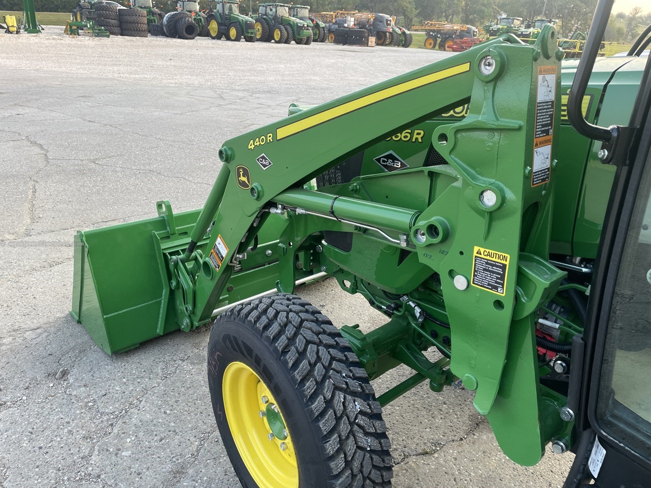 2024 John Deere 440R Image 10
