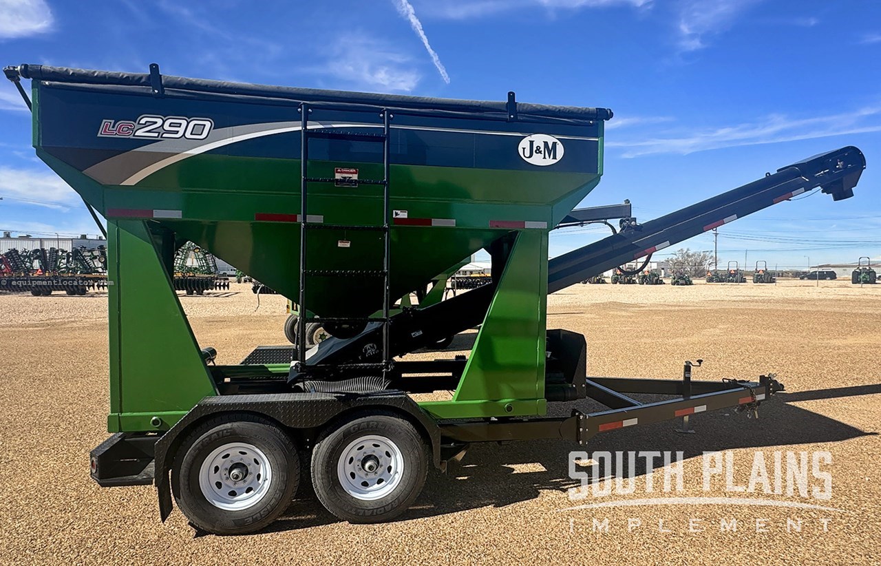 2024 J & M 290ST Image 2