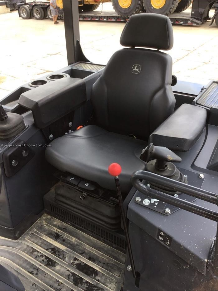 2023 John Deere 450K Image 10