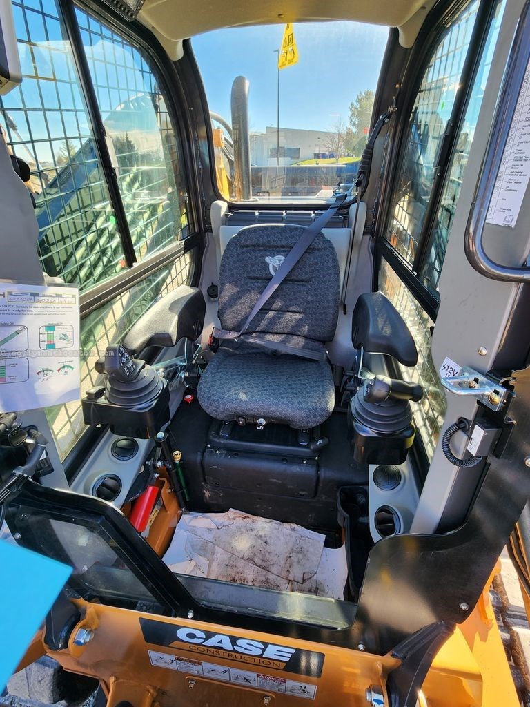 2025 Case DL550 Image 5